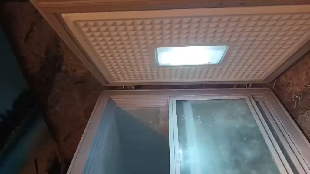 لبيع مجمده وعارضه وفرن مكان بغداد***********
