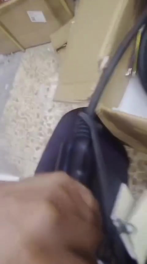 شاحن سيارة كهربائية محمول من العلامة التجارية Uneody يتميز بقدرة شحن تصل إلى 32 أمبير.يتضمن الجهاز شاشة عرض رقمية وشاشات RFID لتشغيل البطاقة.يأتي مع كابل بطول 5 أمتار وقابس من النوع 2 (Type 2) المناسب لمعظم السيارات الكهربائية الأوروبية السعر 175 الف وبي مجال من غير التوصيل للحجز خاص او واتساب ***********
