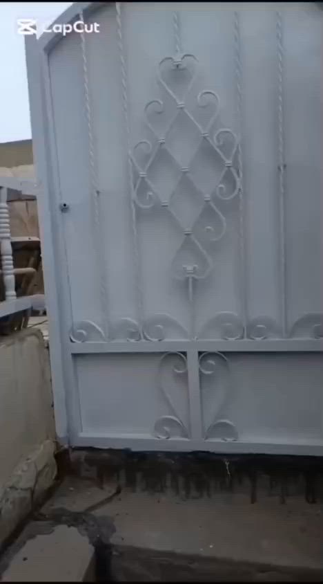 طابق ثاني للايجار المساحة ١٥٠متر طريق بغداد قرب ثانوية الازدهار للبنات غرفتين نوم غرفة نوم صغيرة وغرفة نوم كبيرة
وأستقبال ومطبخ وصحيات 
السعر٣٥٠
***********
