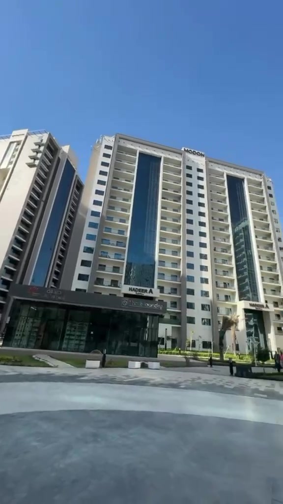 شقة للبيع 
اسم المشروع : مجمع البروج 
المساحة: 197
الطابق : الثالث 
الاطلالة : البوليفارد 
الاستلام : استلام جديد( جاهزة للسكن)
السعر : 35 دفتر
للتواصل واتس *********** 