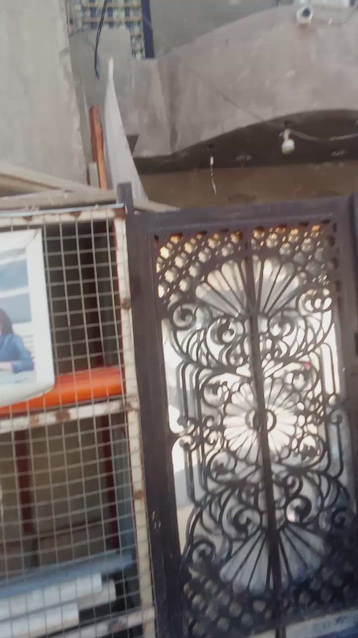 سلام عليكم بيت للبيع في بغداد سحت 100الوجه  5نزال 20 رقم الهاتف ***********