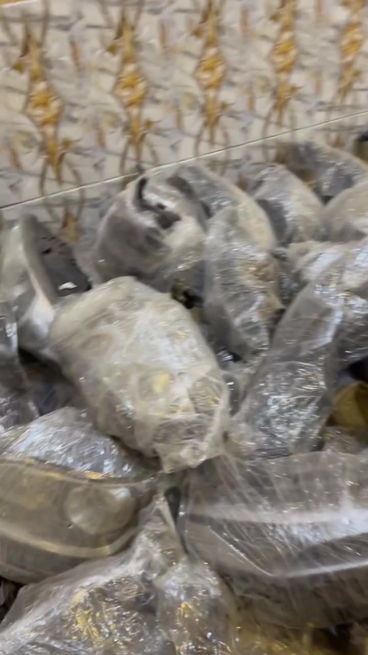 سلام عليكم شباب شلونكم شخباركم وصانه الينا كوري أنوع اليتات البرد عتر بيعله عطر الريد ضهر بيعله ضهر ألد اليد بعله ألت وتدي معولات نوع مكن طالبه قرب الثه وتضمنين الرد هضه رقم وريني***********
