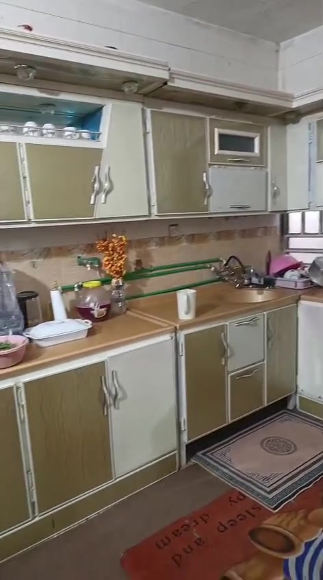 السلام عليكم كاونتر نضيف للبيع السعر 750العنوان نجف حي لجزيره شارع النخيل والاستفسار على هاذه لرقم ***********بس رصيد

