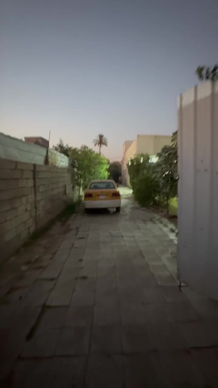 السلام عليكم عقار للبيع مساحه 360 م
نزال البعبود على الشارع الرئيسي 

يبعد عن الشارع العام 400 م

واجهه  13/80م نزال 26م 

تفاصيل :"صاله /مطبخ /غرفتين نوم/وخدمات 

(العقار ملك طابو صرف بدون اوقاف )

 

 لمزيد من المعلومات مراسلة الصفحة. او زياره موقعنا 

الموقع📍الكاظميه/شاطى التاجي/ مقابيل جامع صالح مصطفى 

📞 الاتصال عبر الرقم او واتساب  

 *********** جعفر الجيلاوي  

@الجميع
