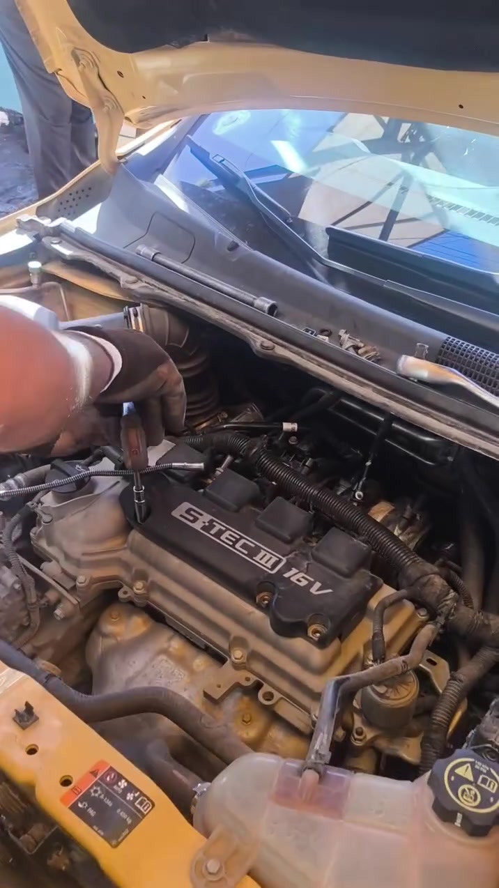 🔧 جانب من أعمالنا اليومية... ومن الله التوفيق 🔧 @إشارة  محل الصادق 
تم اليوم بعون الله إنجاز صيانة شفروليت كوبلت (Chevrolet Cobalt)، مع تبديل القطع المستهلكة فقط حسب حاجة السيارة، حتى نحافظ على أفضل أداء وبأقل كلفة على الزبون. ✅🚗
💯 خدماتنا: ✅ صيانة شفروليت كوبلت وجميع موديلاتها. ✅ صيانة جميع أنواع السيارات. ✅ حدادة الصدر الأمامي والخلفي. ✅ توفير جميع قطع الغيار والأدوات الاحتياطية. ✅ شغل مضمون، سرعة بالإنجاز، وأسعار منافسة. ✅ خدمة توصيل متوفرة.
📍 العنوان: بغداد – ساحة الطيران – الفرع الثالث – شارع حجي منيشد.
📞 للاستفسار والحجز: *********** ***********
🙏 ثقتكم هي سر استمرارنا... وإذا تعاملت ويانه، اكتب رأيك بالتعليقات حتى يستفيد غيرك، ولا تنسى لايك ومشاركة للمنشور لدعم الصفحة. ❤️
#شفروليت_كوبلت #ChevroletCobalt #شفروليت #صيانة_سيارات #قطع_غيار #حدادة_صدر #ميكانيك #ورشة_سيارات #بغداد #ساحة_الطيران #شارع_حجي_منيشد #العراق #اكسبلور #ترند
