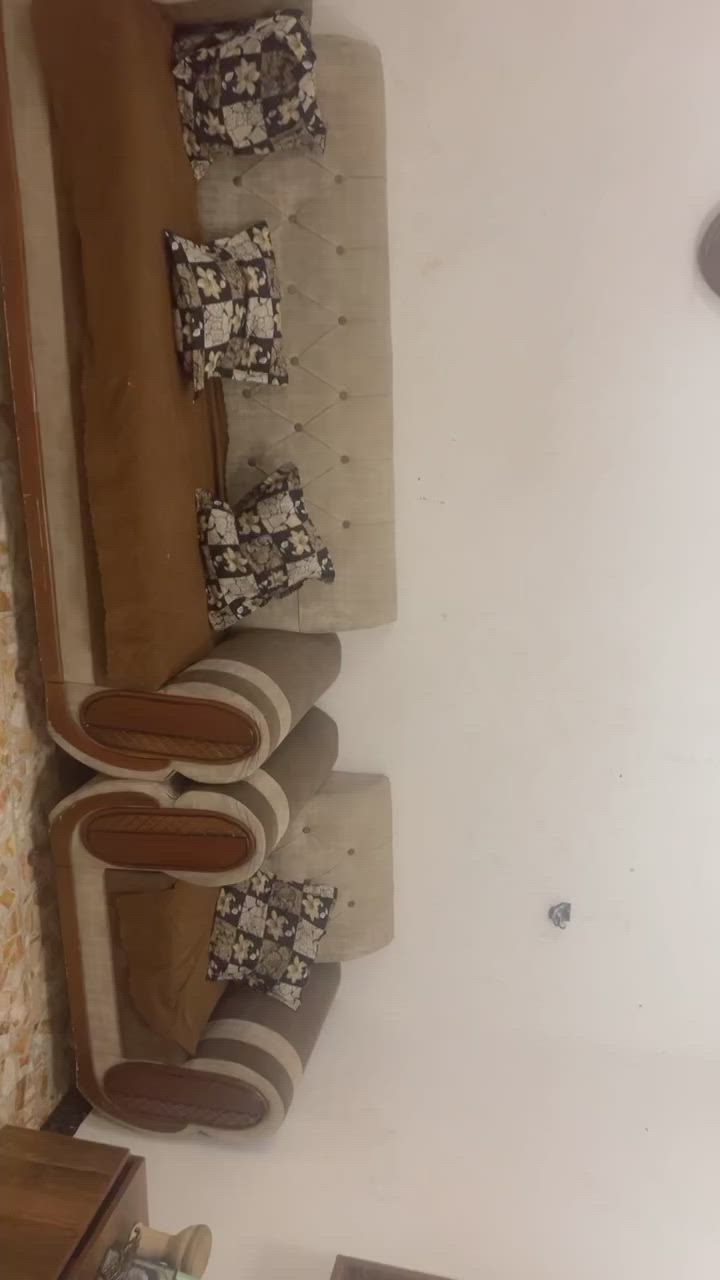 السلام عليكم تخم للبيع ٢٥٠وبي مجال بسيط  وكرسي حلاقه. هم جديد ونضيف سعرة ١٠٠


**إذا كنت صاحب هذا الإعلان وتريد حذفه لأي سبب، رجاءا أرسل رسالة إلى الدعم الفني**