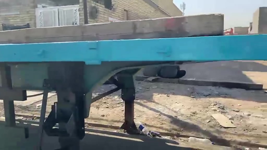 عربانه اوربيه شمتز ١٣٦٠طولهه تك تاير جوبلس شمتز دناكيرهه دسك بريك مارسيدس مكانها بغداد سعرها ٤٥ورقه ***********@
