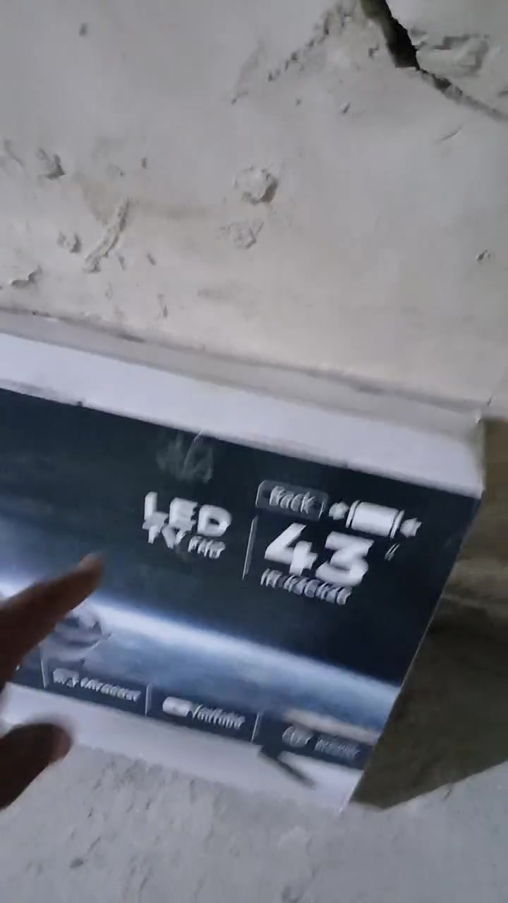 اخوان البلازما جديده اجتنه هديه ونريد نبيعه الله شاهد ما مفتوحة ولا ملعوب بيه بعده
بل كارتون تفتحة بيدك بغداد مدينه الصدر 
سعره موجود بل سوك  300 الف 
انريدة 250 الف قفل 🔐 
***********
