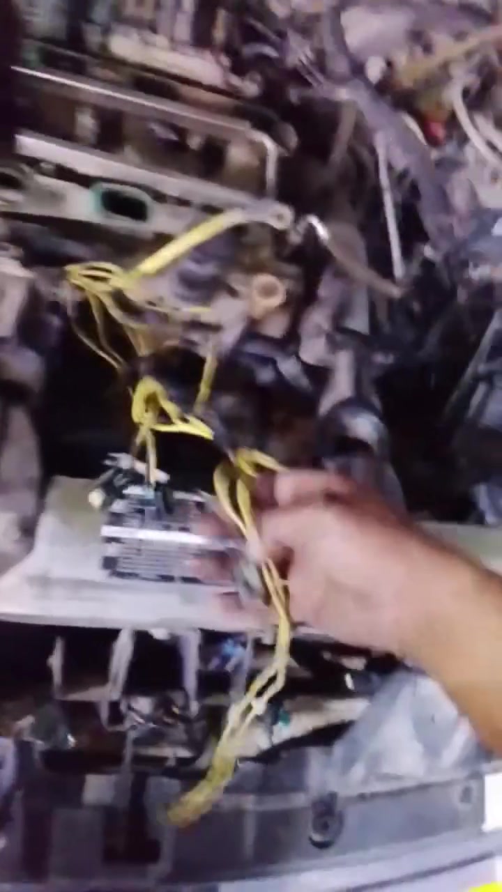 وايرات السحب قضيه 
ورشة المؤمل الكهربائي 
من اعمال هاذ اليوم تم ادامة  ضفيرة شوفر ليت امبالا 3/500الضفيرة البجم  تعبانه ورجعت وكالة وضفيرة النوزلات كدام عيونكم وايرات سحب ضفيره النوزلات   تم الغاء جميع الجطلات في الضفيرة  ورفع جميع الدمج  ورجاع الخطوط الى الحساسات وتغليف الضفيرة بلكامل مع ضمان بلعمل ورشة المؤمل الكهربائي العمل ضمان 
***********
