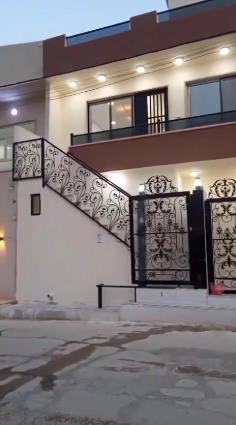 الدار للبيع المساحه 95 حي الملايين ظهر ا لكمراك السعر 115 مقابل التفوض للاستفسار المعلومات اتصل هذا الرقم*********** اسيا***********
