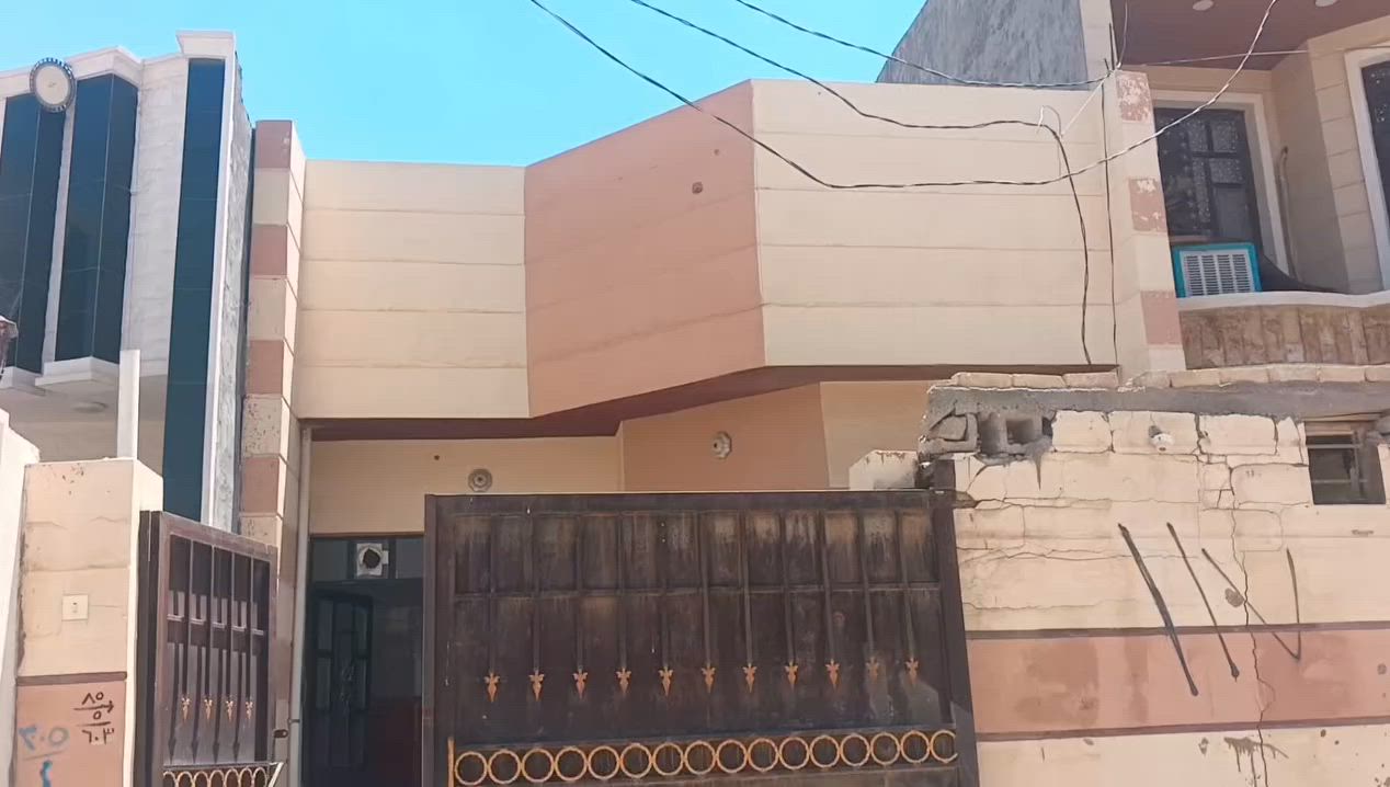 سلام عليكم ورحمة الله وبركاتة 
مشتمل لليجار حي شهداء الامين 
قرب مدرسه البيت نضيف جام جديد
بدلناه متكون من 
#غرفه_صاله_ديوانيه_مطبخ_حمام 
مشمل زين منطقه هادئه سعر 275
مجال بسيط للستفسار اكثر واتساب 
***********
