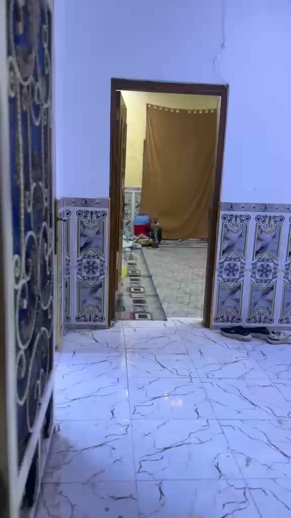 شقه طابق أول للأيجار في حي الخضراء على الشارع العام المساحه 200م تصلح عياده او مكتب او سكن تحتوي على 

3 غرف منام كبيرات 
صاله
استقبال 
مطبخ
صحيات

للأستفسار الأتصال على الأرقام التاليه 
***********
*********** واتساب 
او مراجعة مكتب عقارات ابو يوسف الواقع في حي الخضراء شارع مستشفى النفط قرب مطعم سيد صباح الياسري 

كما نستقبل جميع عروضكم وطلباتكم التجاريه والعقاريه

