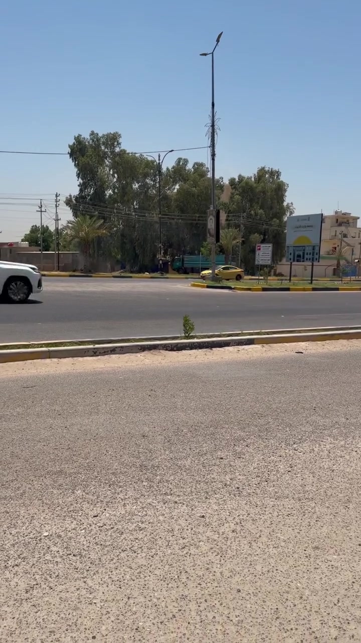 قطعه240م كربلاء الامام عون تبعد عن شارع ياحسين سايد الدخول الى كربلاء عمود 204
#300م_تبليط_وترابي_مثل_ماموضح_بالفيديو
#100م_منها_بيها_بيت_عكاده_يصلح_سكن
#طابو_زراعي25_اقرار_محكمه

------***********
