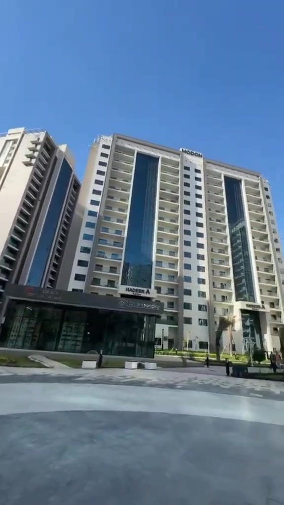 شقة للبيع 
اسم المشروع : مجمع البروج 
المساحة: 197
الطابق : الثالث 
الاطلالة : البوليفارد 
الاستلام : استلام جديد( جاهزة للسكن)
السعر : 35 دفتر
للتواصل واتس *********** 