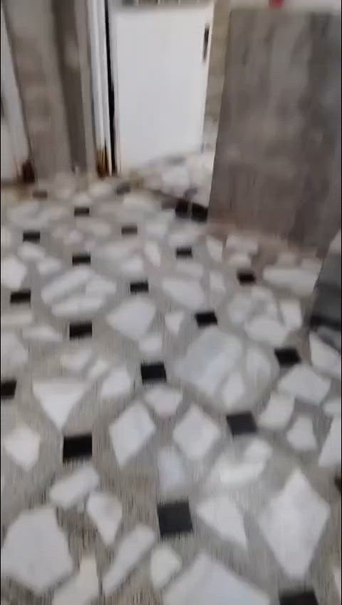 يالله اللهم صلي على محمد وال محمد
دار طابقين مساحه 80متر مربعه 
الطابق الارضي 
 صاله مطبخ استقبال وباقي الخدمات 
الطابق الثاني 2غرف نوم وخدمات 
موقع الدار البلديات ضياء الحلفي الزراعي
الدار طابو زراعي سند 25
للاستفسار الاتصال مكتب ابو شمس  للعقار‏‪***********‬‏
