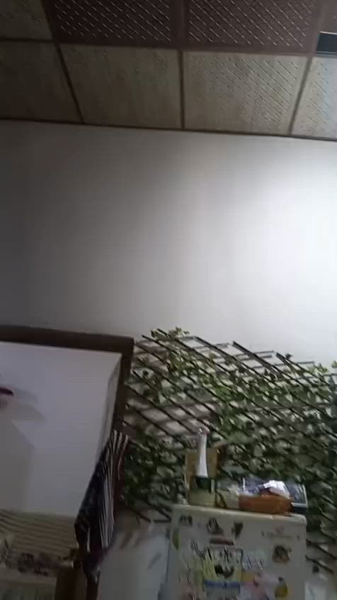 بيت بل زبير اندلس مساحه ٢٥٠ متر بناء كونكريت ٣غرف مطبخ حمام داخلي ومحل وكراج ٩في ٩ طابق٢مخزن دوانيه خارجيه ***********
