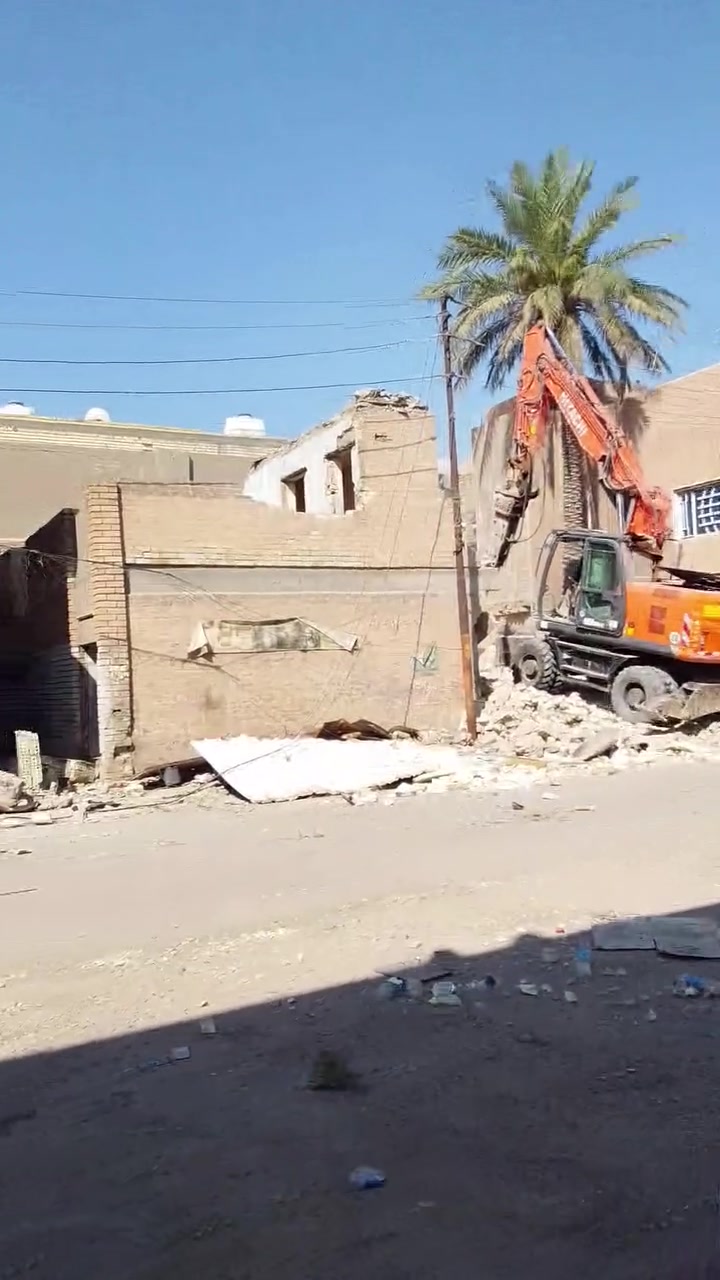 السلام عليكم يوجد لدينا كادر تفليش البيوت وقلع الاراضي و قص الرباطات و قص البيوت و تگشير الجذران وحفر جرف وقطع البيوت كافة أنواع تفليش با نسب السعار بغداد فقط يوجد واتساب اتصل وبخدمتك ،***********
