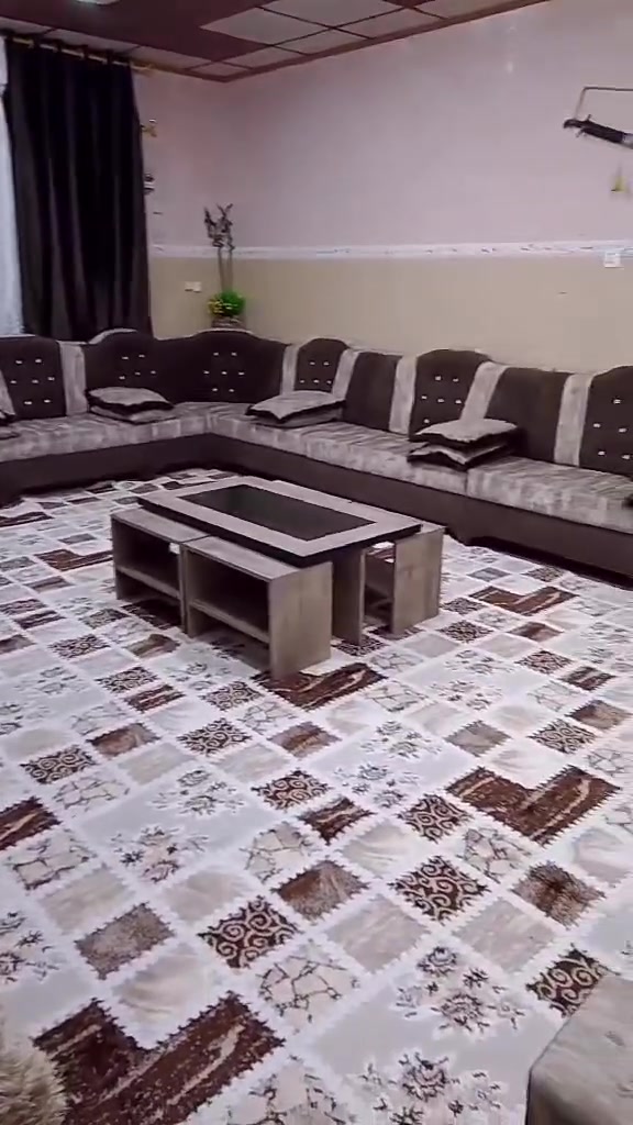 ديوان تركي جديد للبيع سعر ٦٢٠ موصل حي العامل ١٤ متر
***********

