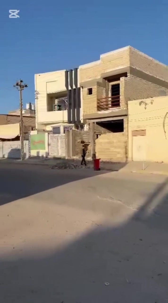 عرصه للبيع حي المكرمه منطقة 8000 بصف الركن مقابل ملعب النجف مساحته 133متر السعر 112 موبايل ***********
