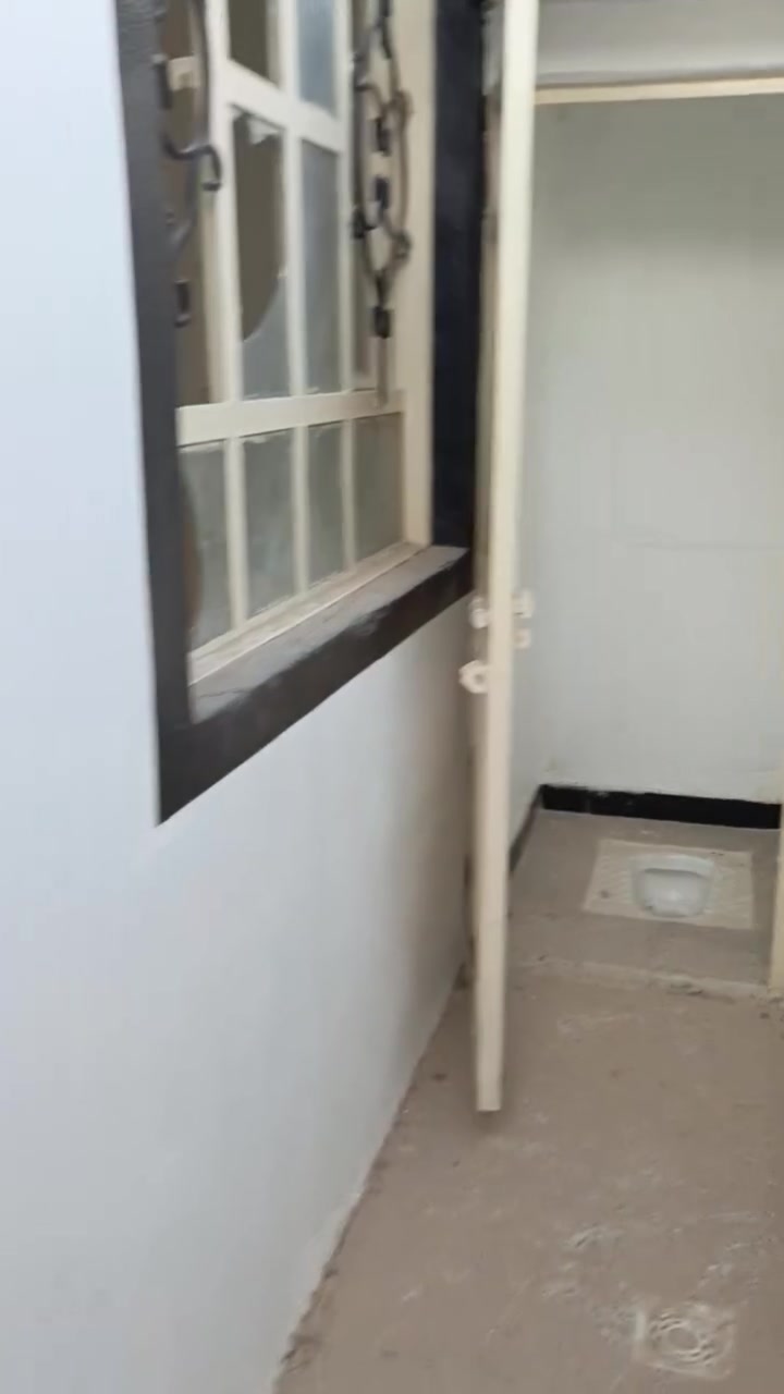 للبيع مساحه 65م غرفه و مطبخ و استقبال و صحيات
حي رحمه 

للاستفسار الاتصال واتساب  ***********
