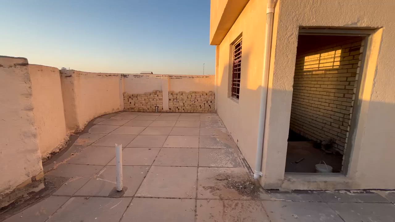 بيت مثل ما واضح تصيور فيدو جوه لمكان كربلانء مدينت العاب نوارس كربله ع طريق لحر حي زيتون  شارع ٦م قريب ع شارع لعالم. بصفه  بيت ٣طوابق مثل ما واضح بلفيدو. لي يريده ينتصل او يتفضل خاص الرقم ***********ويبعد عن لمام لحسين 5دقايق وع مرقد لحر 3دقايق
