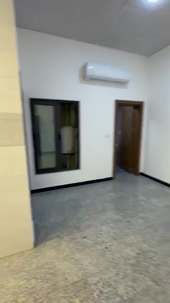 🏢 شقة مكتبية للإيجار – الحارثية
📍 الموقع: الحارثية – قرب شارع الكندي
🏢 الاستخدام: شقة مكتبية
💰 الإيجار الشهري: 1,500,000 دينار
📞 للاستفسار أو حجز موعد للمعاينة، يرجى التواصل.***********
