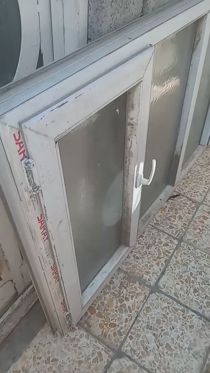 مستعجل علا بيعتهن قيم وخذ باب وشباك زعفرانيه ***********
