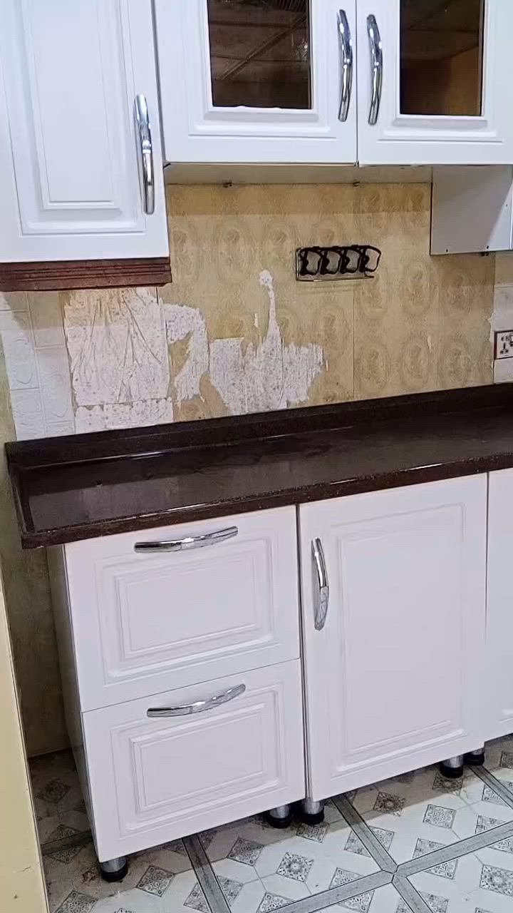 اربع امتار ارضي ومعلق. Hdf
داخل وخارج  ضهر مرمر صناعي 
نضيف. جدا


**إذا كنت صاحب هذا الإعلان وتريد حذفه لأي سبب، رجاءا أرسل رسالة إلى الدعم الفني**