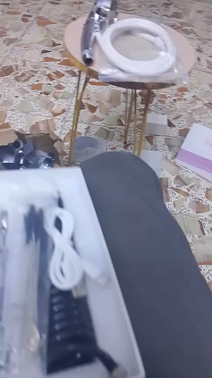 جهاز يستخدم رش تكحيل سياره او شغلات الفن أو مناسبات اي شي يستخدم سعر 25


**إذا كنت صاحب هذا الإعلان وتريد حذفه لأي سبب، رجاءا أرسل رسالة إلى الدعم الفني**
