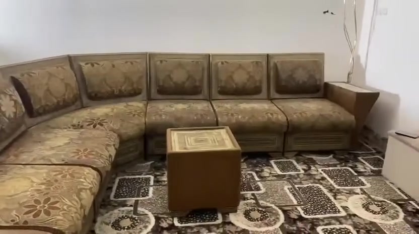 تخم ديوان مغربي للبيع قيم بالي يرضي الله واخذة تخم انتيكة 7 قطع كل قطعة بيهة مخزنىمستعجل جدا عالبيع عنوان بغداد التراث *********** تواصل واتساب
