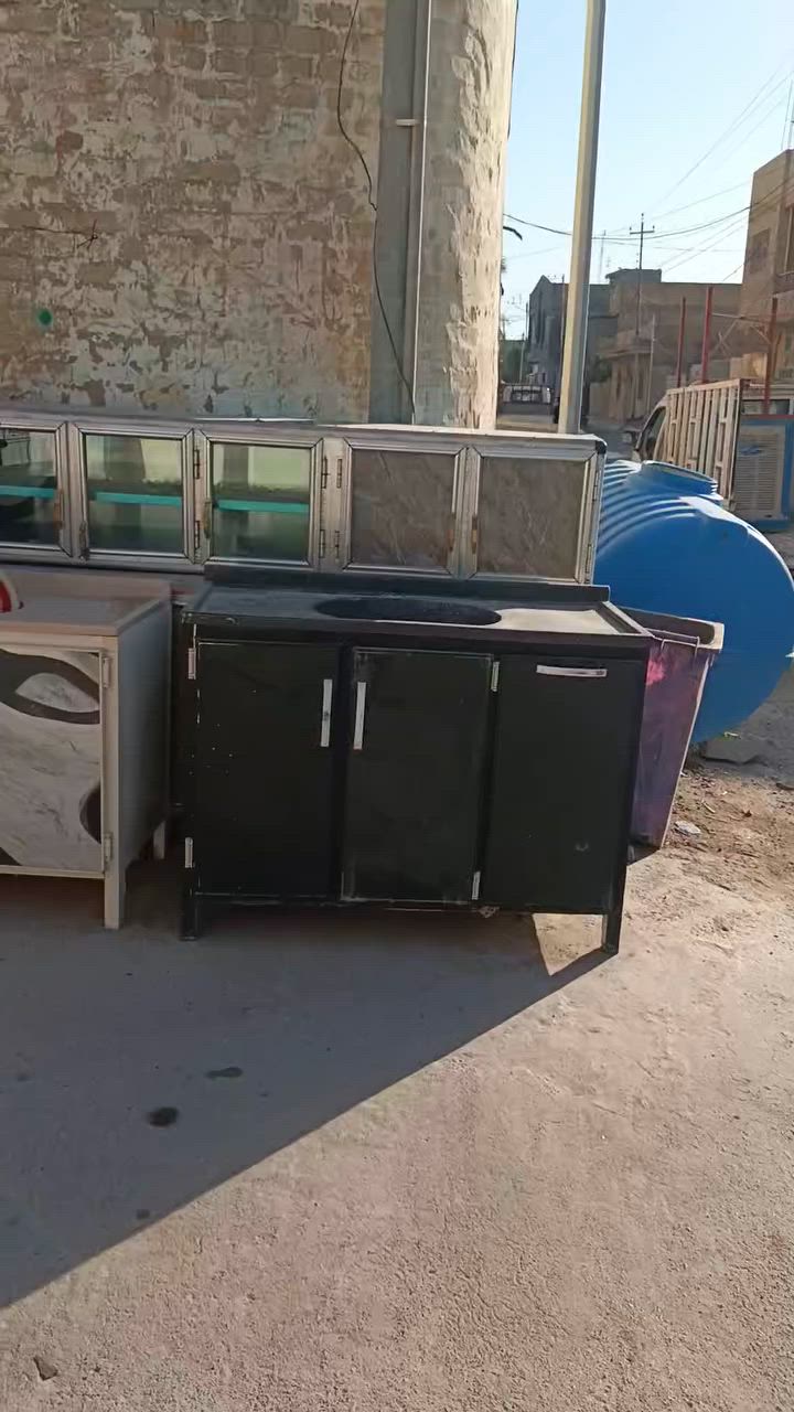 رجائا راسلونه واتساب فقط 
*********** 
عنوان المزاد بهرز شارع ٧ نيسان
@أبرز المعجبين
