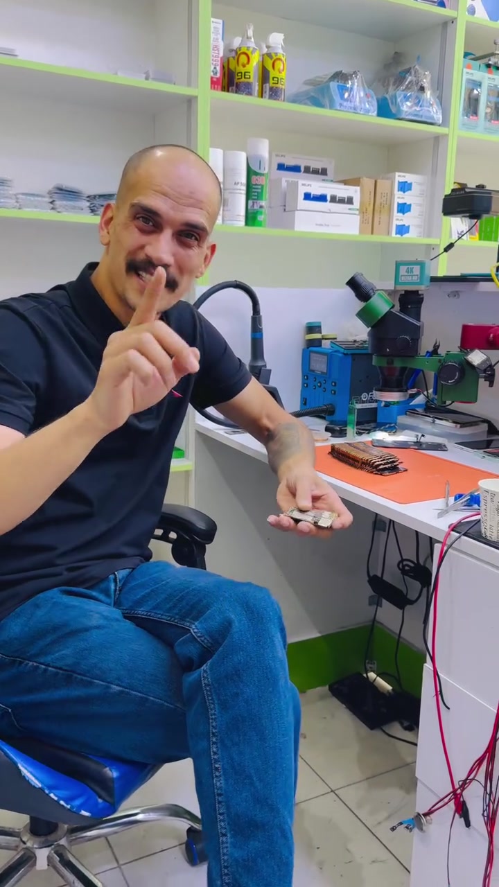 **🔬🍏 مركز علي أبل – متخصصون بمنتجات شركة Apple**

🔧 **بوردات – شواصي – شاشات أصلية تفصيخ**
✨ النظافة **100%**
🛠️ بوردات **CNC** ضمان **100%**
📦 شواصي آيفون نظافة **100%**
📱 شاشات آيفون بدون سكراش **100%**
🔥 العروض عدنا *ما تخلص*!

📍 **العنوان:**
📌 شارع الربيعي
📌 تقاطع مول دريم سيتي
📌 مجمع المعتز التجاري – الطابق الأول
🏢 **مركز علي أبل**

📞 **أرقام المبيعات:**
☎️ ***********
☎️ ***********

🛠️ **رقم الصيانة:**
☎️  2543999
