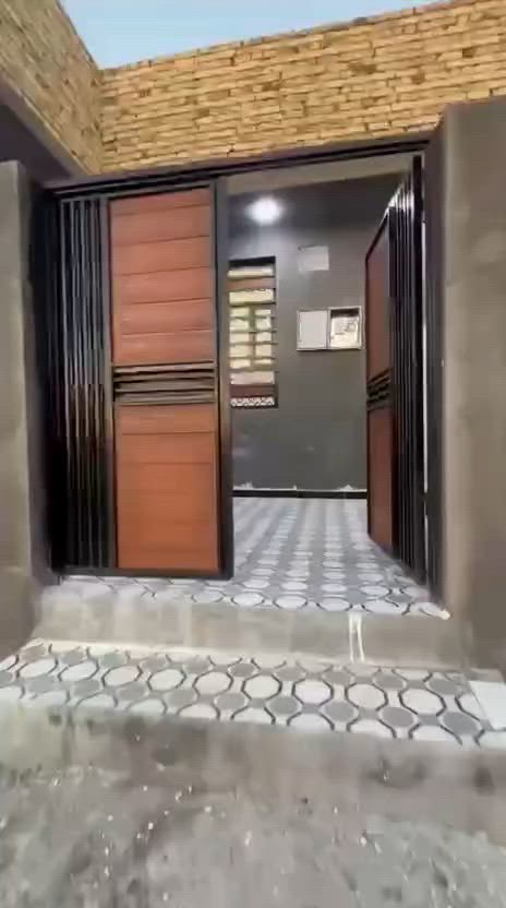 يوجد لدينا بيت زراعي في ناحيه سديناويه شارع المرطبات المساحه 150متر للاستفسار الاتصال على الرقم التالي يوجد وتساب ***********
