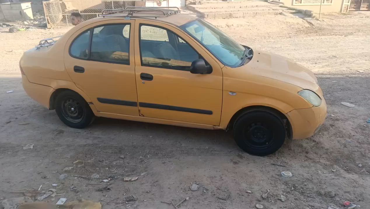 السلام عليكم طيبه للبيع موديل 2015 سياره بسمي حي وغرامات مصفره تبريد شغال بس نقص غاز كفاله عامه مكاني بغداد سبع البور سعره 28 مستعجل البيع سياره خير من الله مكينه وجير كفاله شرط فيتر رقم ***********
