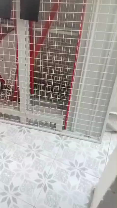 السلام عليكم سفينه للبيع طول خمس امتار وربع نضيفه وجديده مكان بغداد جسر ديالى سعر 500 
***********
