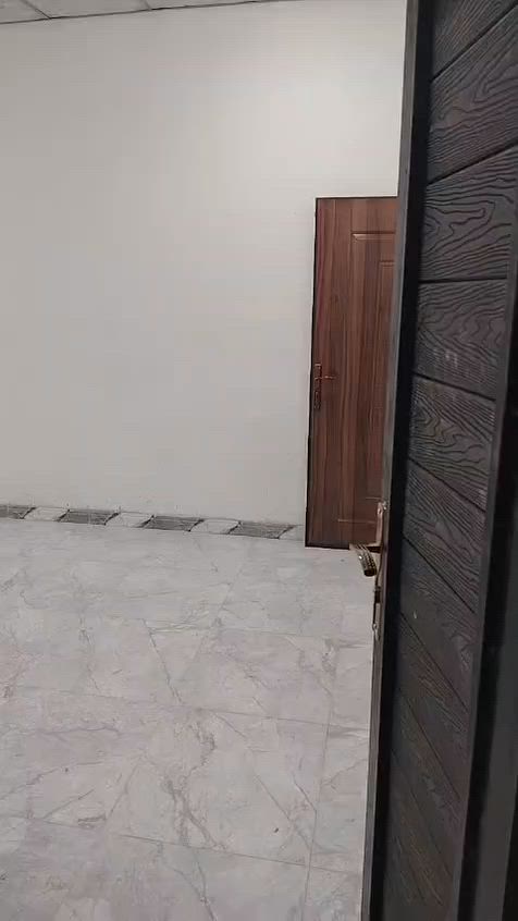 شقه للايجار ام نعاج شارع الامي طابق اول ٢ غرفه وصاله ومطبخ وصحيات اجاره ٣٥٠ الف جديده ***********

