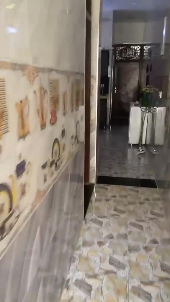 دار البيع مساحه ٨٠ متر
بناء حديث ٣ طوابق صطحين 
مكان زراعي ابو طياره شارع المستشفى 
السعر ١٧٥ وبي مجال التصال 

‪***********‬
