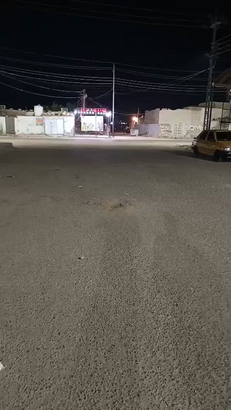 دار للبيع في منطقة حيي لحسين القديم شارع الافياء شارع مقابيل مكتب غاز   مساحه 112:500 نزال 15/ واجه 7500
طابق واحد يتكون من  استقبال 
صالة +غرفتين نوم +مطبخ +صحيات داخلية وخارجية
للاستفسار الاتصال على الرقم ***********
