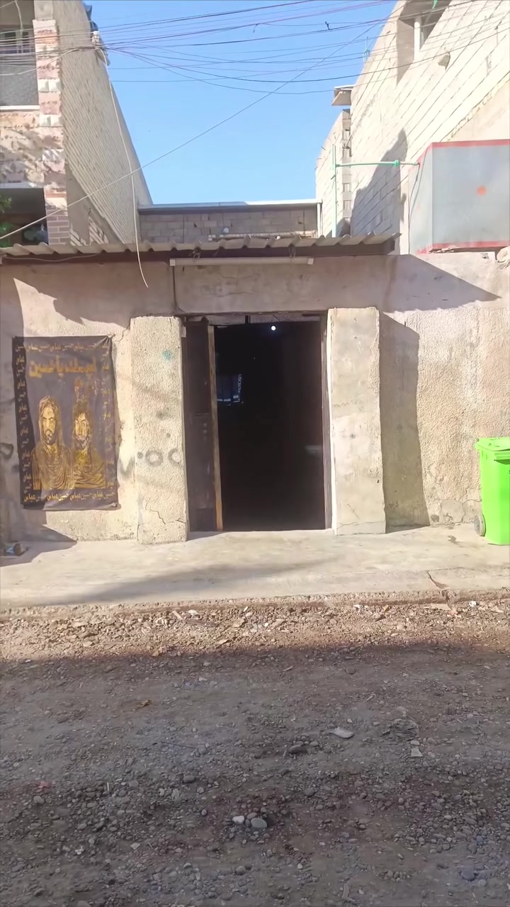 🏡🔥 دار فرصة للبيع في بغداد – حي أور / فرع زنود ست الحمداني 🔥🏡

إذا تدور دار بسعر مناسب وموقع حلو، هاي فرصتك لا تضيعها 👌

📍 الموقع: بغداد – حي أور – فرع زنود ست الحمداني

✨ مواصفات الدار:
✅ استقبال مرتب
✅ صالة مريحة
✅ صحيات كاملة
✅ غرفتين نوم (غرفة بالطابق الأرضي وغرفة بالطابق العلوي)
✅ بلكونة جميلة
✅ سطح كبير
✅ منطقة مخدومة وقريبة من الاحتياجات اليومية

📏 الواجهة: 5 متر
📏 الطول: 28 متر

💰 السعر: 60 مليون دينار فقط
🔹 والسعر بي مجال للجادين بعد المعاينة.

للاستفسار أو حجز موعد للمشاهدة:
📞 ***********

🏢 دلالية الرافدين العقار
بيع • شراء • إيجار
ثقتكم رأس مالنا وخدمتكم شرف إلنا.
