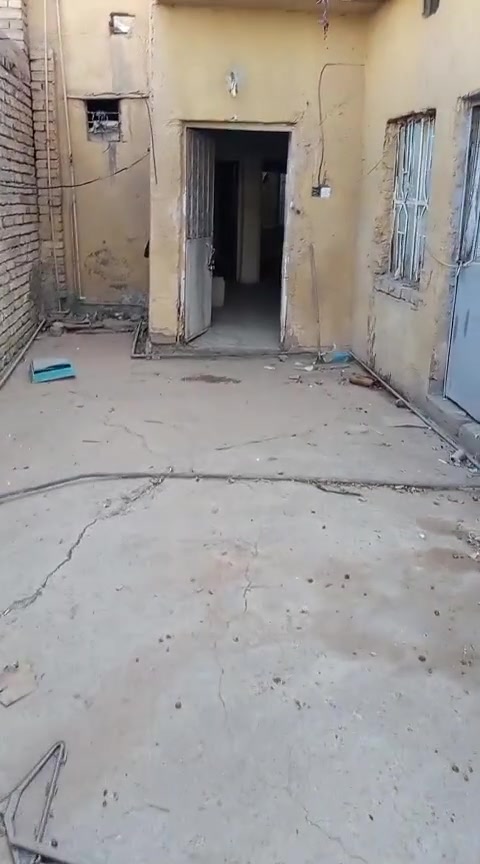 🔥 فرصة لا تعوّض... بيت للبيع بسعر أرض! 🔥
إذا كنت تبحث عن عقار بسعر مناسب للاستثمار أو لبناء منزل أحلامك، فهذه فرصتك.

💰 سعر مميز ومناسب للمشتري الجاد.117مليون

🏡 بيت للبيع📐 مساحة الأرض: 150 م²🏠 مساحة البناء: 60 م² (يحتاج إلى ترميم)

📍 العنوان: بغداد – الشرطة الخامسة، قرب مدرسة الولاء.

✅ منطقة مخدومة بالكامل بجميع الخدمات (ماء، كهرباء، مدارس، أسواق، وشوارع مبلطة).

📞 للاستفسار والتواصل:***********

📲 لا تتردد بالتواصل، فالفرص المميزة لا تدوم طويلاً.
