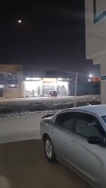 سلام عليكم بيت الإيجار في كربلاء مساحة 65متر  طابقين التفاصيل 3غرف نوم ومطبخ واستقبال وصحيات العنوان حولي 100 سعر الإيجار 250الف  الاستفسار ***********
