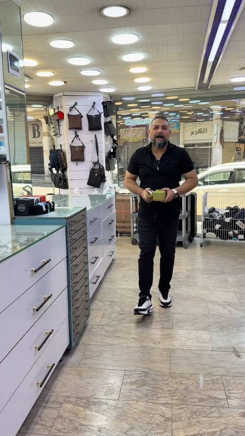 #الغيث_متجر_الهدايا_الفخمة #fyp #iraq #burberry #نظارات @حسن نسيم 🎙️ @قرية دجلة @المخرج عــلــي الـمـصــمــم 


**إذا كنت صاحب هذا الإعلان وتريد حذفه لأي سبب، رجاءا أرسل رسالة إلى الدعم الفني**