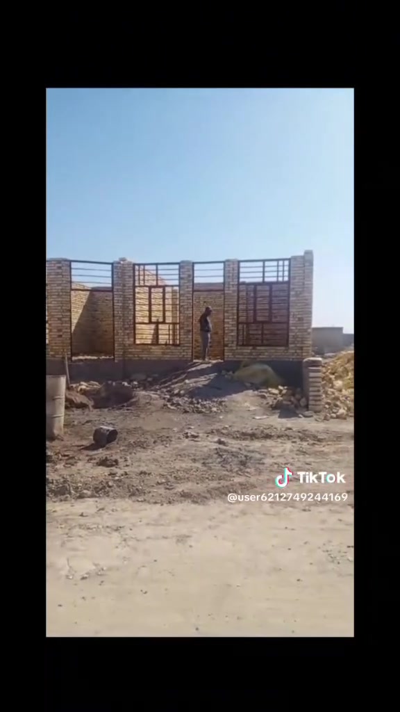 خلفه بناء متفرغ ***********
