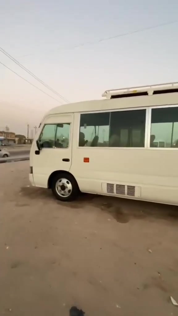 السلام عليكم كوستر مديل14 رقم شمالي سنويه منتهيه صارله سنتين  سياره عميه تدفئه خلفيه رباط خلفي نص فول سله داخليه ABs ملغي مكانيك كله جديد  مكينه كير اكسل كفاله  تبريد ثلج تخم تاير ويل ناصي دوشمه جديده كشن قلاب عادي. بيها ظربه جوه الجامه المثلثه ومعمره سياره مصبوغه من جوه الجام وجوه سياره جاهزه السعر250 وبيها مجال ***********
