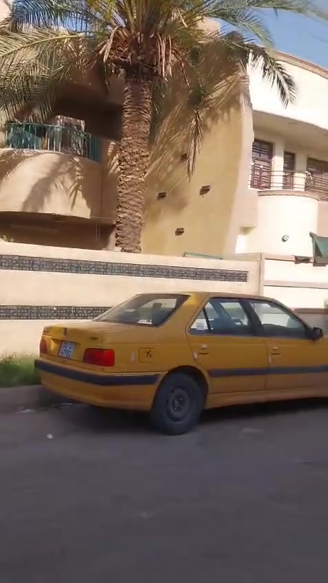 لسلام عليكم بيت للبيع مساحة ٢٠٠ متر واجهة ١٠ نزال ٢٠ مكانة حي الجهاد الرفاق الاولى مقابيل شقق حي صدام اول فرع بظهر المشاتل قريب علة الشارع  العام صالح للسكن بس ابيعة كاع للتواصل الاتصال مباشرة مع صاحب الدار***********
