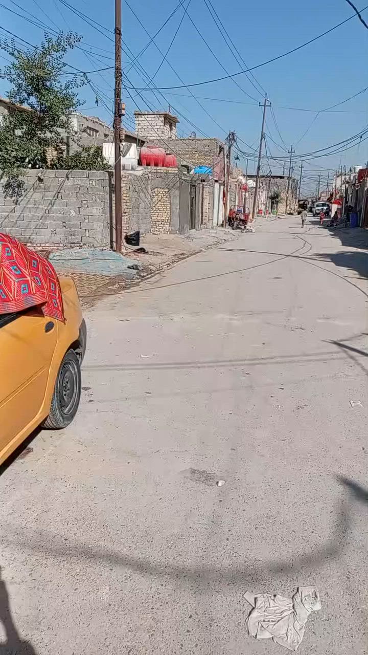 بيت للبيع المساحه ميتين متر ثنين مشتملات امسويه ابيع الكل بنا قديم ابيعه كاع نوع العقار زراعي العنوان حي طارق مقابل حسينية ابي صالح شارع الوصط *********** السعر 50 وبيه مجال يعني الميه 25
