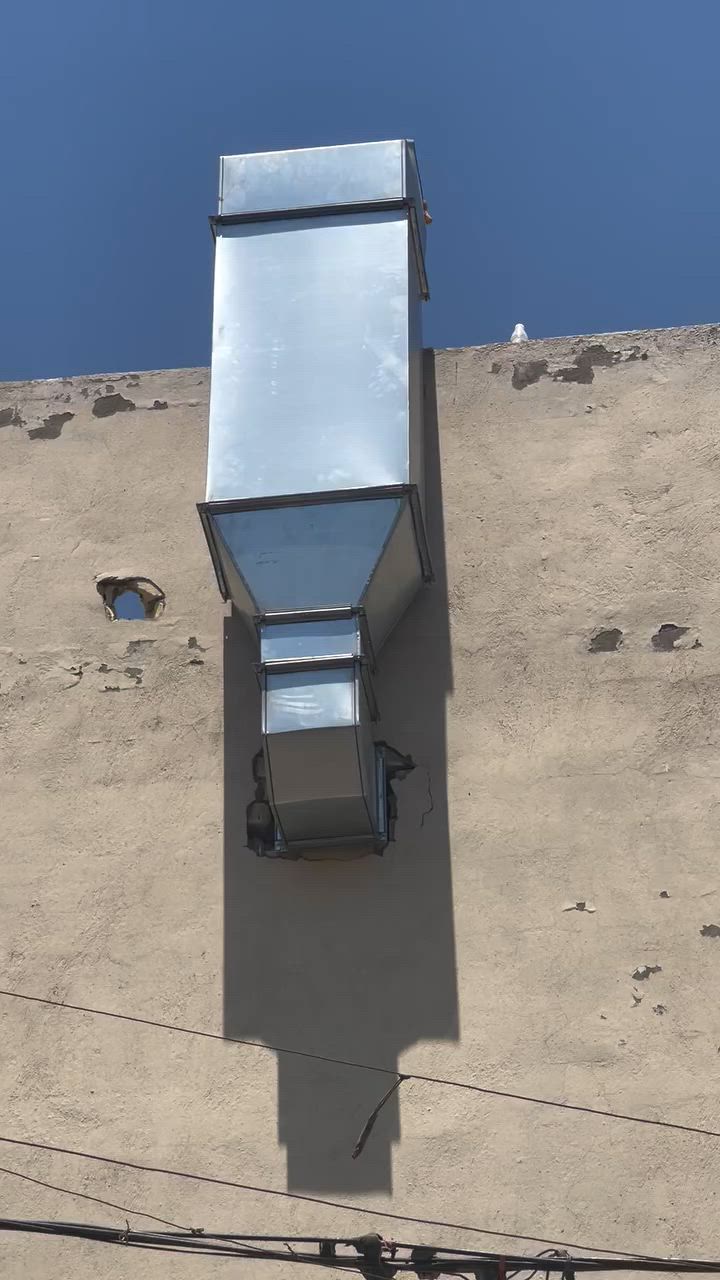 دكت كامل للبيع الداخل للمحل الابيض 10 امتار والخارجي الي نازل 7 امتار النازل خشن والداخل ناعم البليت 0/6 مستعمل صارله ٢٠ يوم للاستفسار ***********
