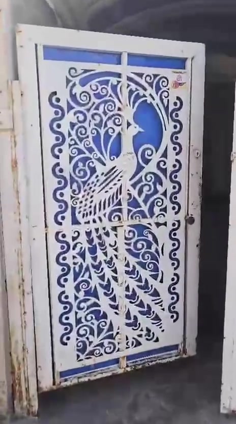 بيت نضيف جدا موقع زعفرانيه رفاق تفاصيل على هذا رقم ***********
