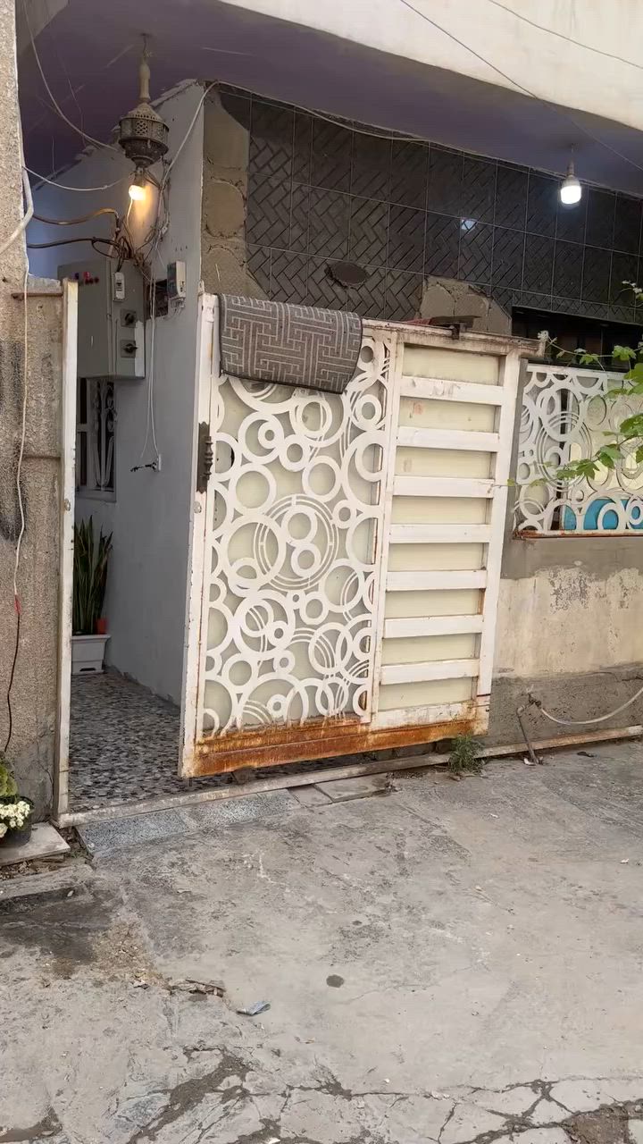بيت  للبيع  بغداد  سبع   ابكار  مقابل  مركز  شرطه   الصليخ    ٩٠    متر     استفسار***********
