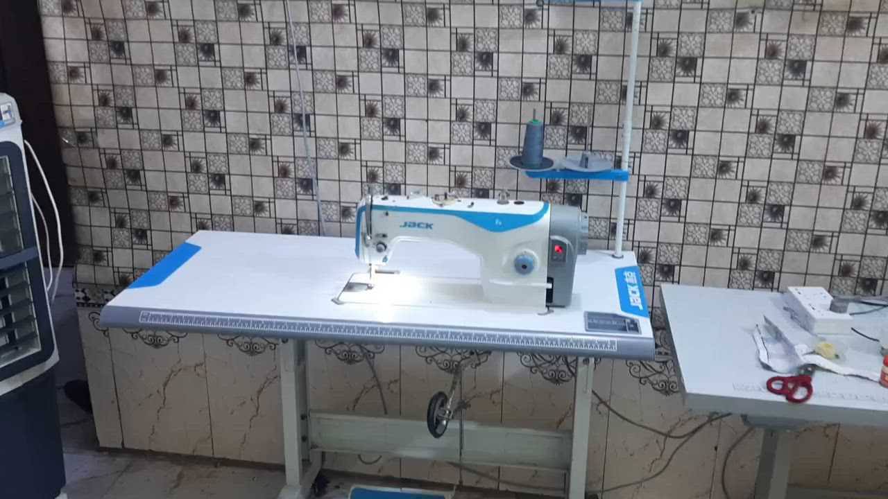 مكينة خياطة جاك أف فور الأصلي   

 Jack F4

البصرة ***********
